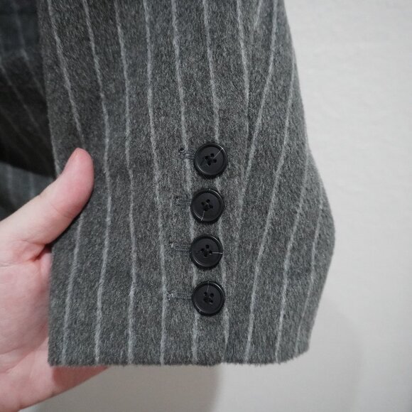 Grey Wool Like Pinstripe Relaxed Over Sized Fit Blazer - Women's Size La… - Picture 12 of 14